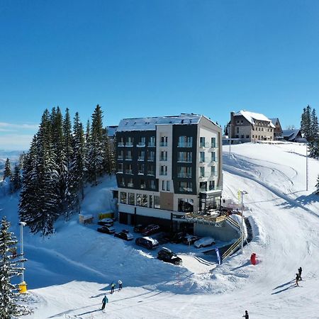 Aparthotel Rajska Τζαχορίνα Εξωτερικό φωτογραφία