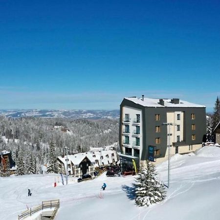 Aparthotel Rajska Τζαχορίνα Εξωτερικό φωτογραφία