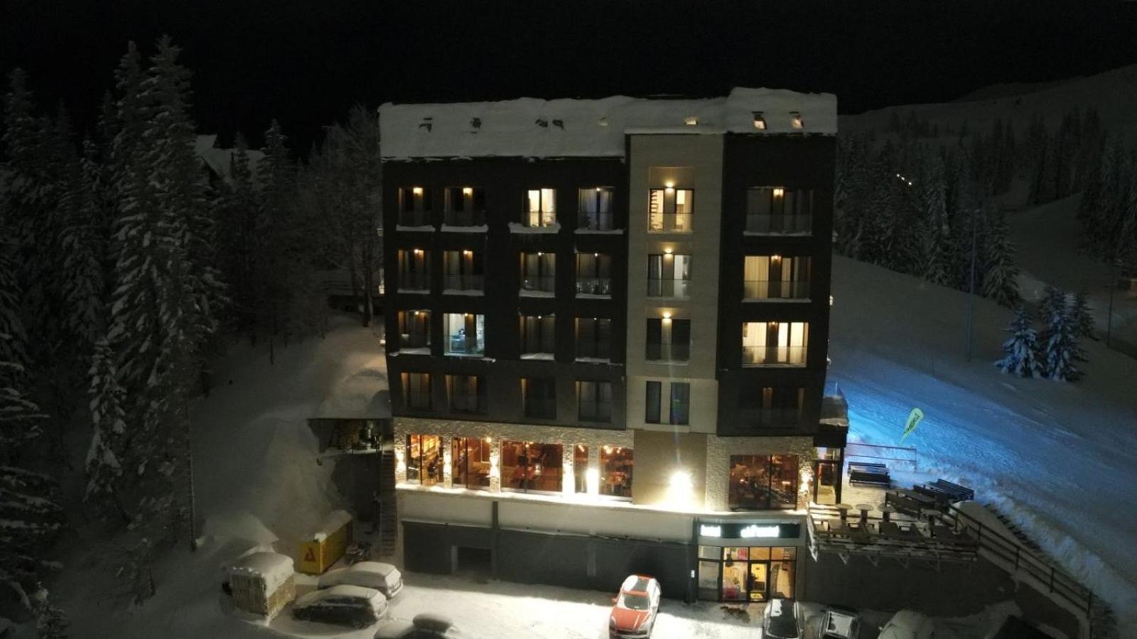 Aparthotel Rajska Τζαχορίνα Εξωτερικό φωτογραφία