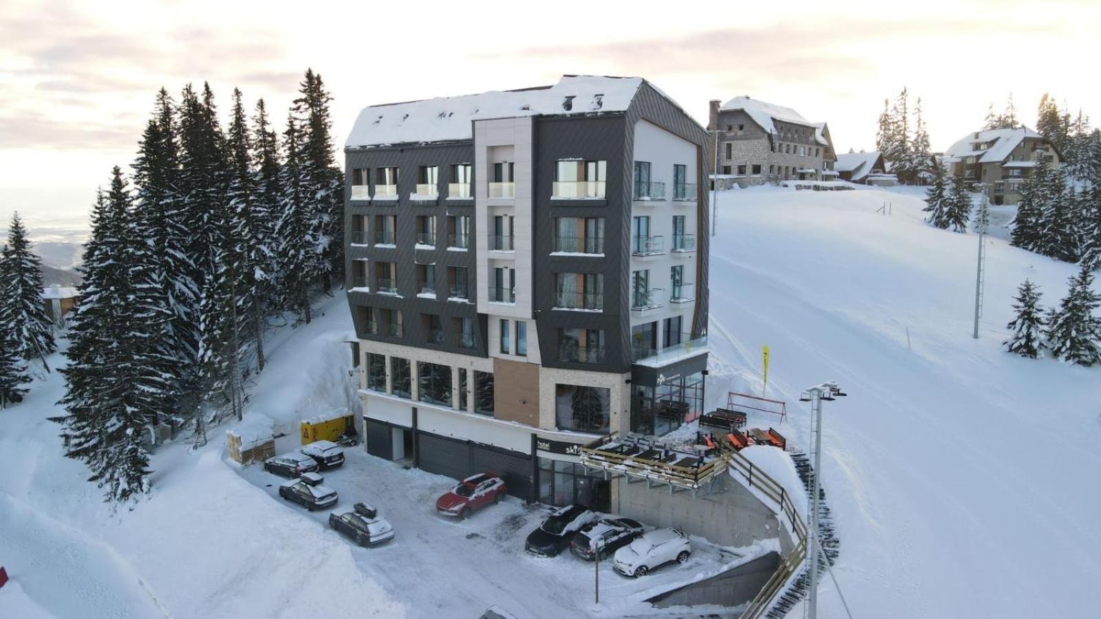 Aparthotel Rajska Τζαχορίνα Εξωτερικό φωτογραφία